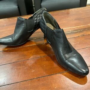 Cole Haan Maxfield Women's Black Quilted Leather Booties Heels, Size 9.5